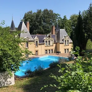 Chateau De Bonnevaux Bed & Breakfast